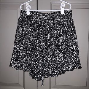 Black white speckled shorts